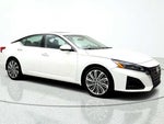 2023 Altima Thumbnail 5