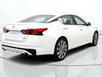 2023 Altima Thumbnail 7