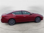 2024 Altima Thumbnail 6