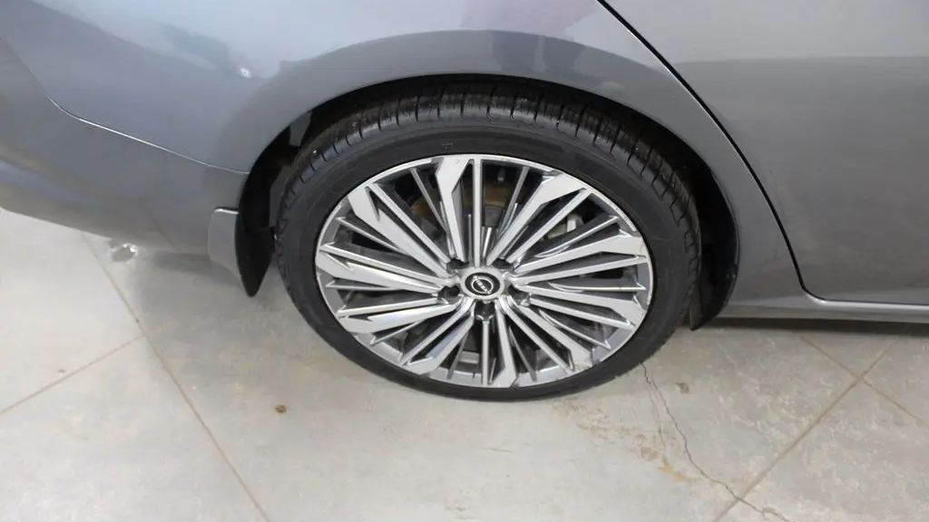 2024 Nissan Altima 2.5 SL