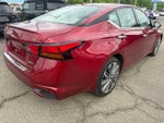 2023 Altima Thumbnail 2
