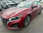 2023 Altima Thumbnail 4