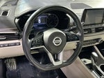 2019 Altima Thumbnail 15