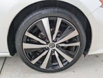 2019 Altima Thumbnail 9