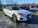 2019 Altima Thumbnail 1