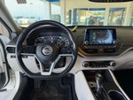 2019 Altima Thumbnail 16