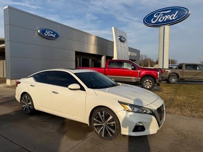 Photo of a 2019 Nissan Altima AWD 2.5 Platinum 4DR Sedan for sale
