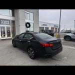 2020 Altima Thumbnail 3