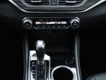 2022 Altima Thumbnail 32