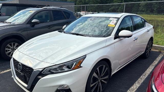 Preowned 2022 Nissan Altima 2.5 Platinum for Sale