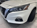 2019 Altima Thumbnail 15