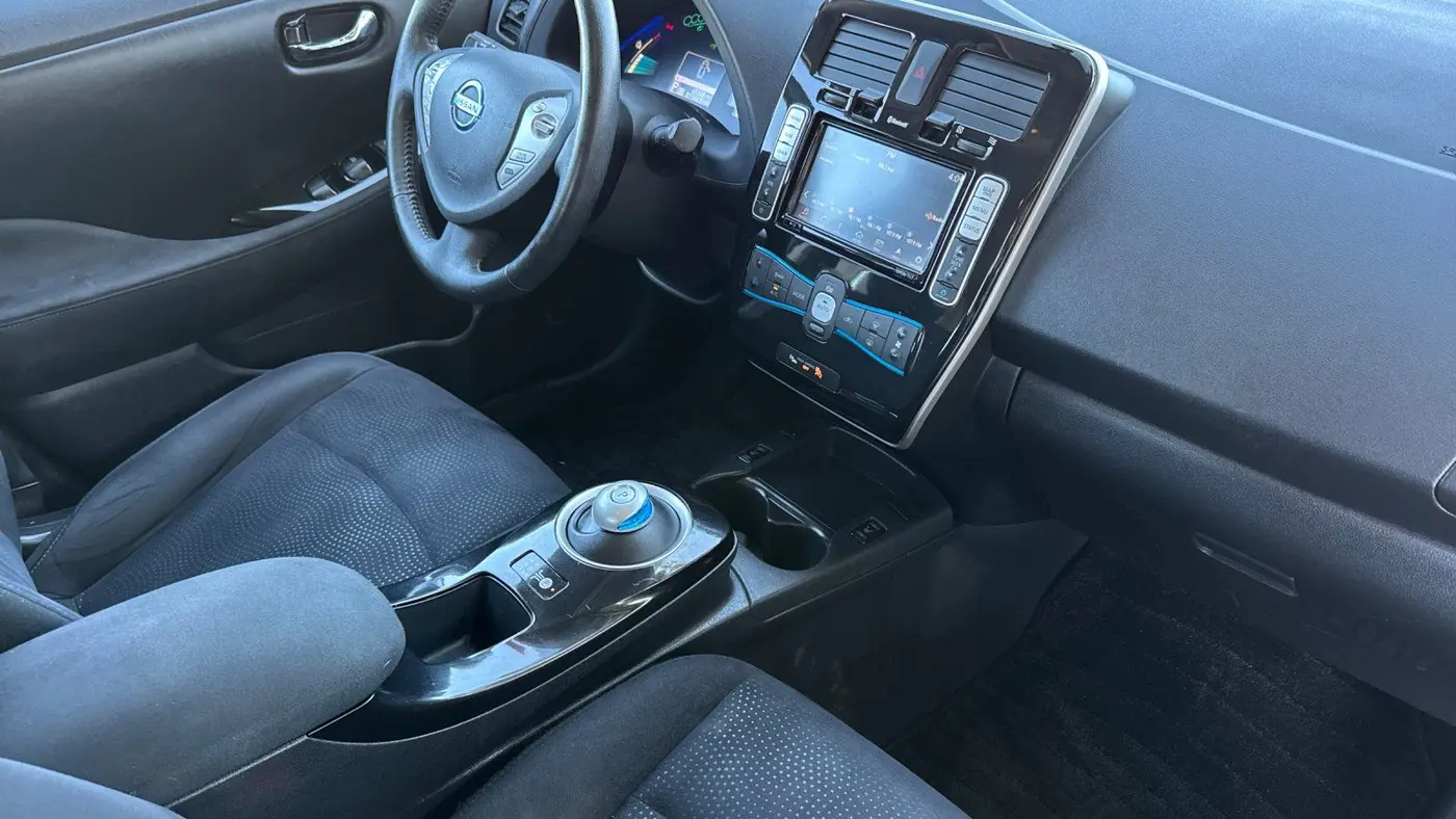 2016 Nissan LEAF S-30