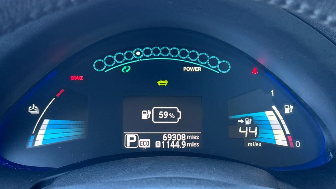 2016 Nissan LEAF S-30