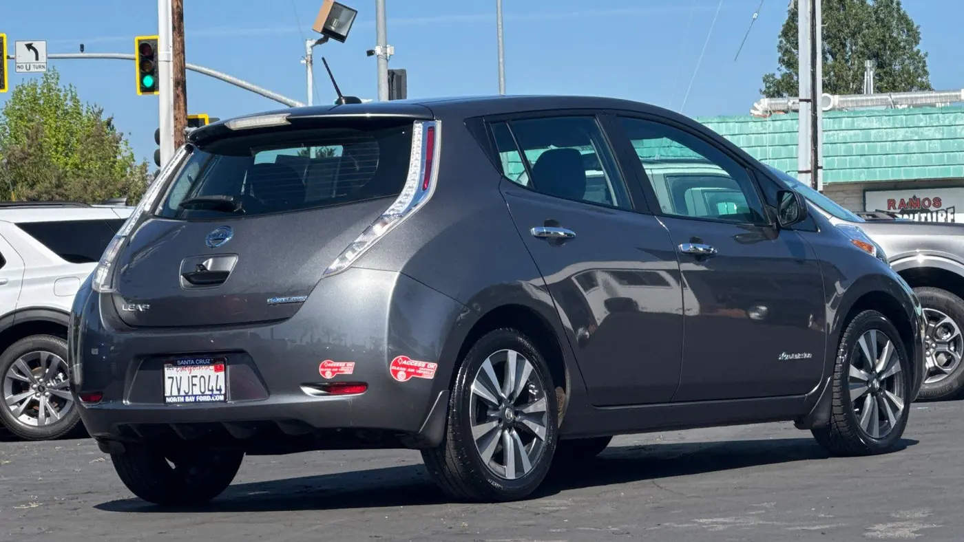2016 Nissan LEAF S-30