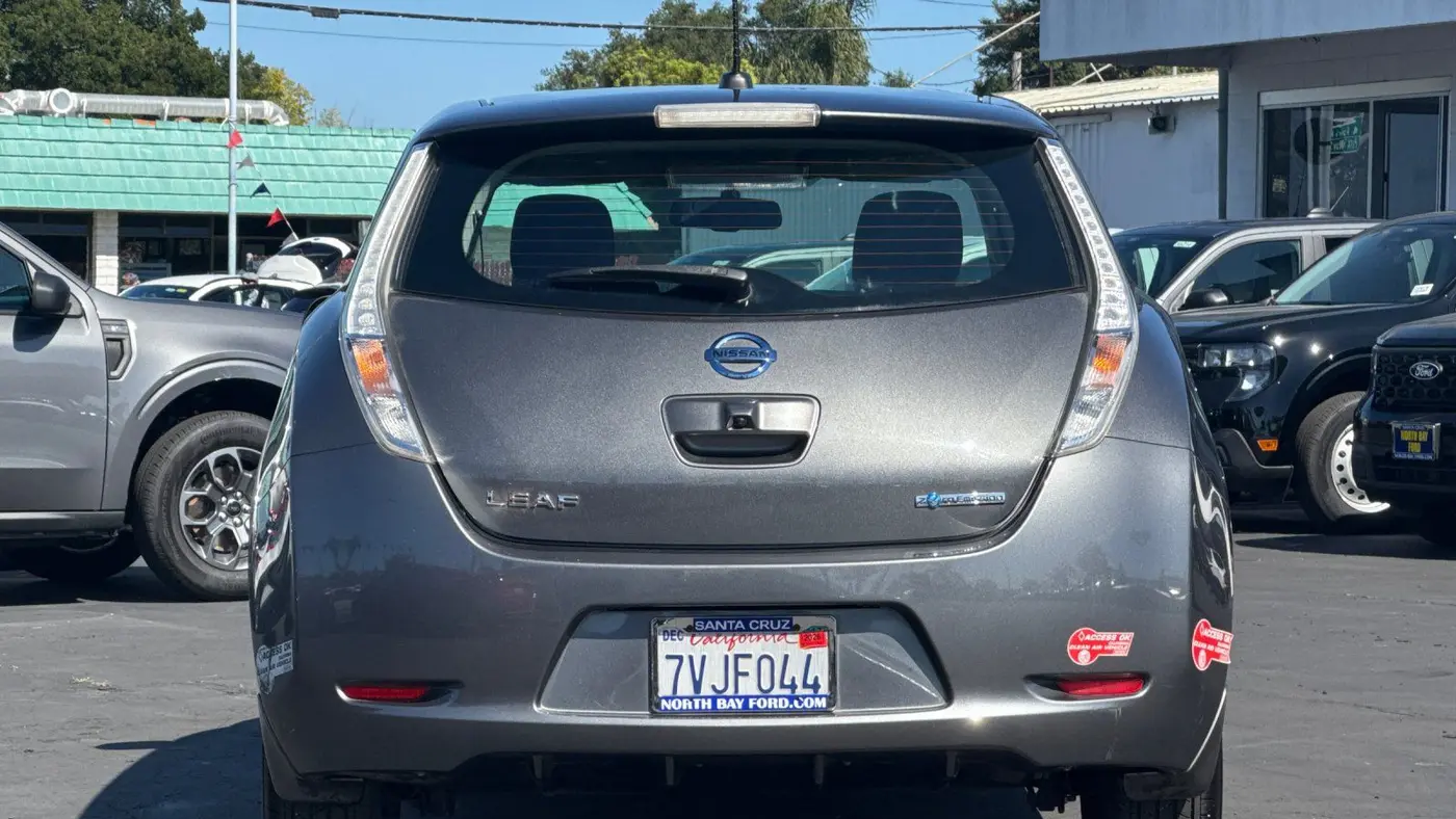 2016 Nissan LEAF S-30