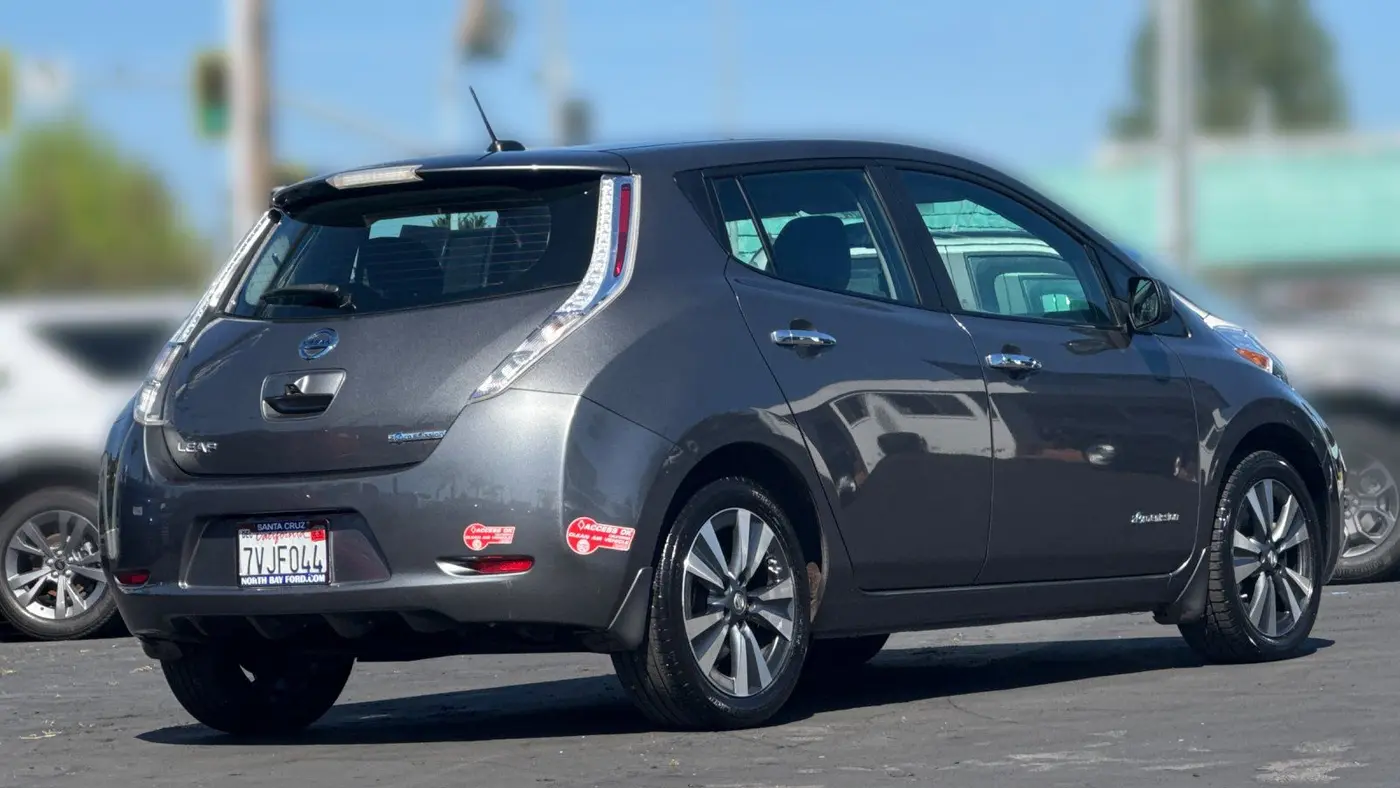 2016 Nissan LEAF S-30