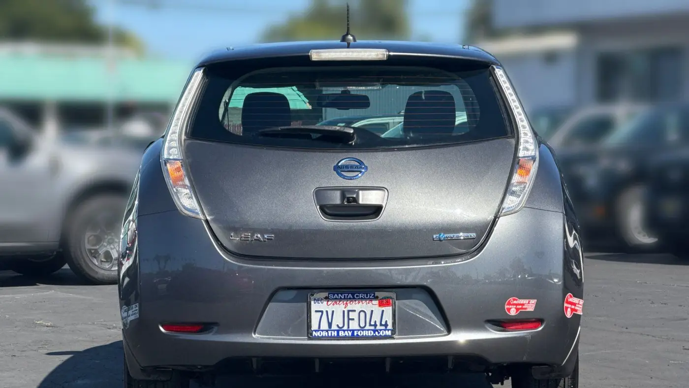 2016 Nissan LEAF S-30