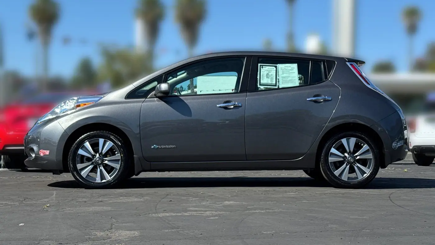 2016 Nissan LEAF S-30