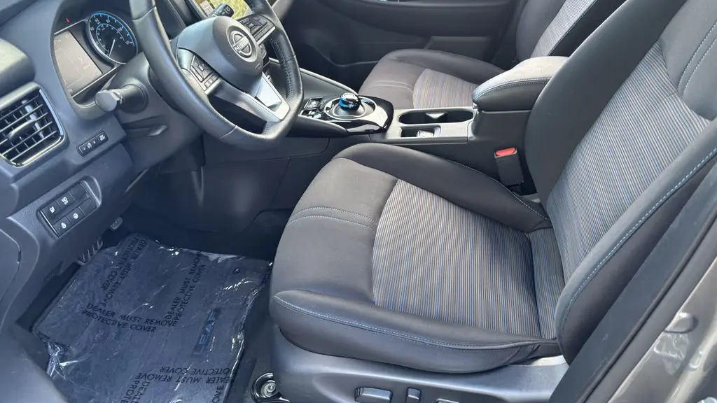 2024 Nissan LEAF SV PLUS