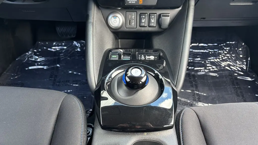 2024 Nissan LEAF SV PLUS