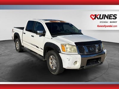 2004 Nissan Titan 4DR Crew Cab LE 4WD SB