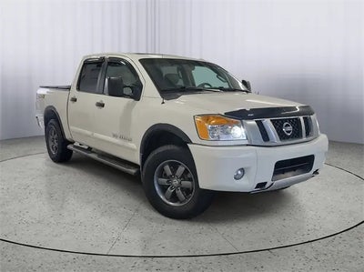 2015 Nissan Titan 4X4 PRO-4X 4DR Crew Cab SWB Pickup