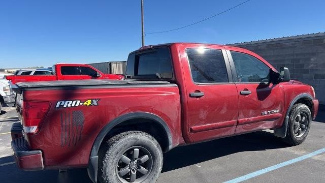 2014 Nissan Titan SV