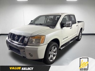 Photo of a 2014 Nissan Titan 4X4 SL 4DR Crew Cab SWB Pickup for sale