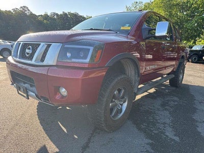 2014 Nissan Titan 4X4 SV 4DR Crew Cab SWB Pickup
