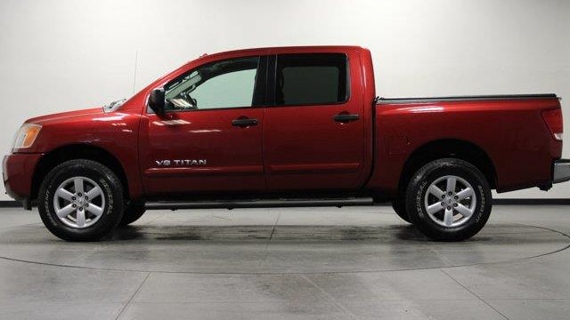 2013 Nissan Titan SV