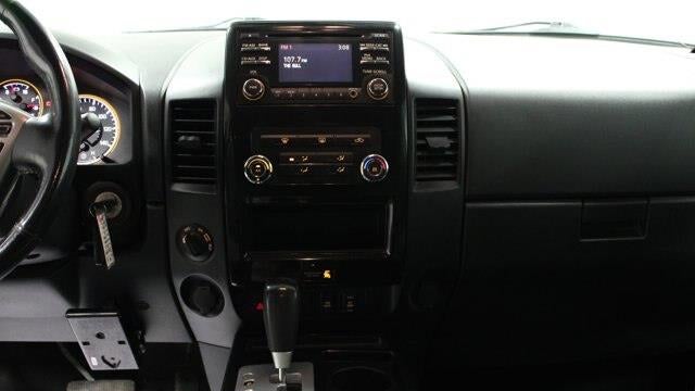2013 Nissan Titan SV
