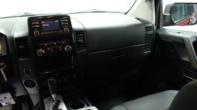 2013 Nissan Titan SV