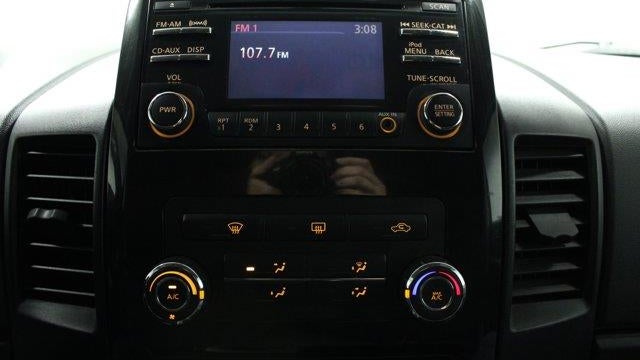 2013 Nissan Titan SV