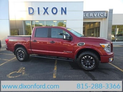 2017 Nissan Titan 4X4 PRO-4X 4DR Crew Cab