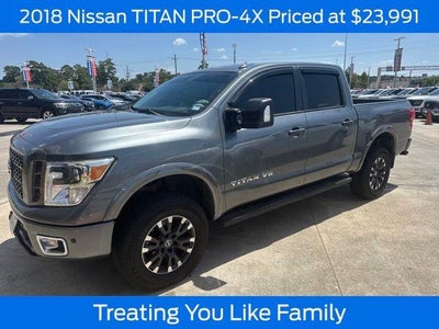 2018 Nissan Titan 4X4 PRO-4X 4DR Crew Cab