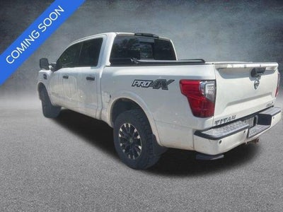 2017 Nissan Titan 4X4 PRO-4X 4DR Crew Cab