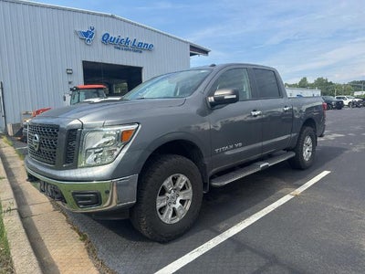 2019 Nissan Titan 4X4 S 4DR Crew Cab