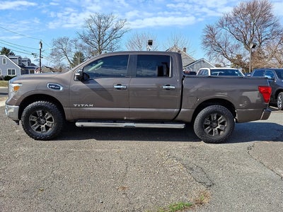 Photo of a 2017 Nissan Titan 4X4 SV 4DR Crew Cab for sale