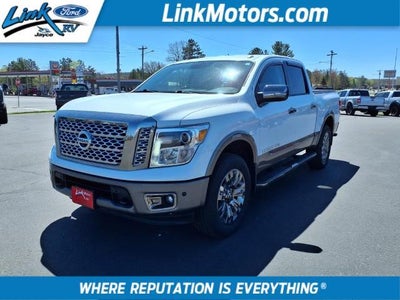 2019 Nissan Titan 4X4 S 4DR Crew Cab