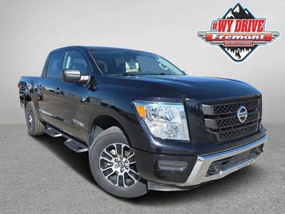 2022 Nissan Titan 4X4 SV 4DR Crew Cab 5.6 FT. SB