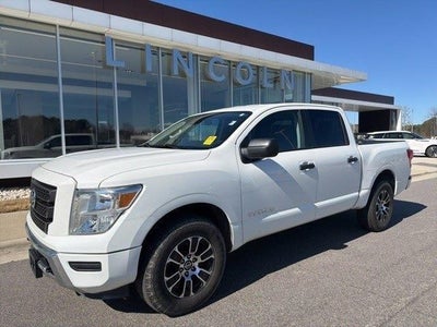 Photo of a 2022 Nissan Titan 4X4 S 4DR Crew Cab 5.6 FT. SB for sale
