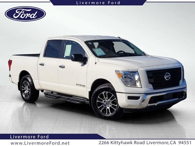 2021 Nissan Titan 4X4 S 4DR Crew Cab 5.6 FT. SB
