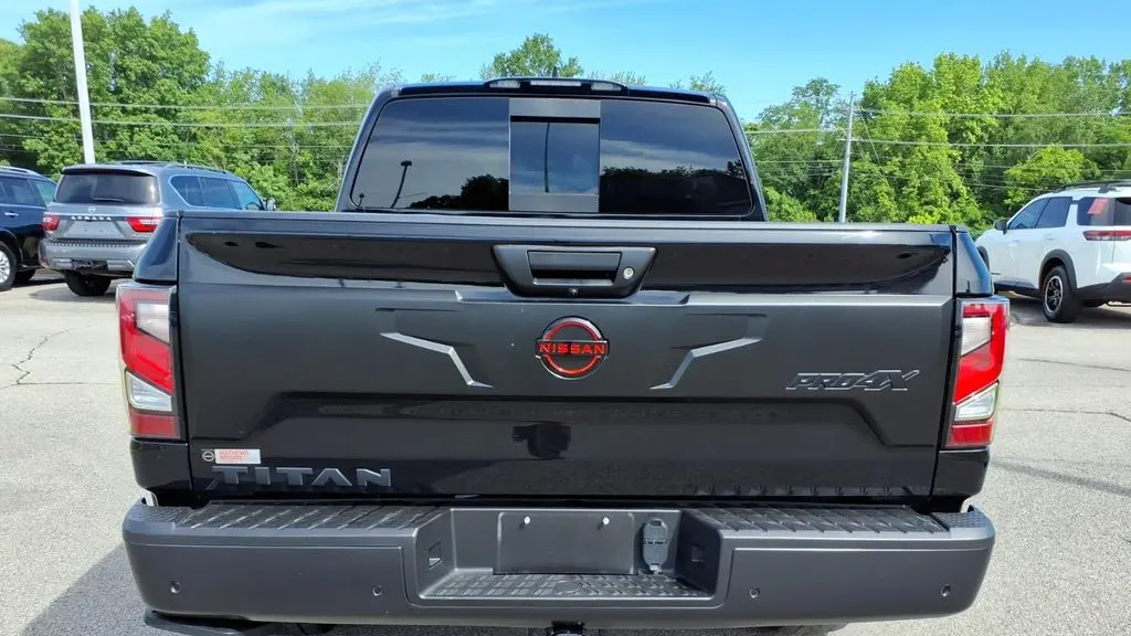 2024 Nissan Titan PRO-4X