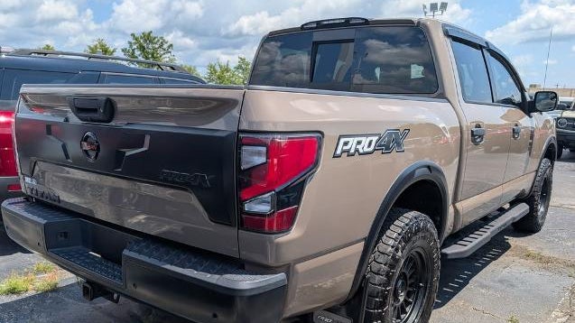 2021 Nissan Titan SV