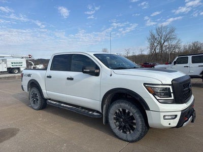 2021 Nissan Titan 4X4 PRO-4X 4DR Crew Cab 5.6 FT. SB