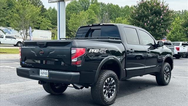 2021 Nissan Titan SV