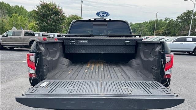 2021 Nissan Titan SV