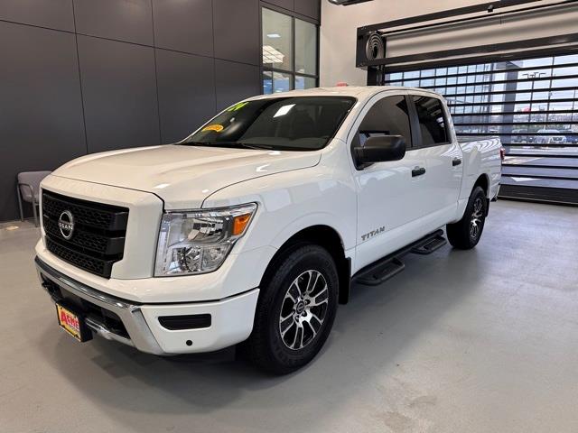 2024 Nissan Titan Platinum Reserve