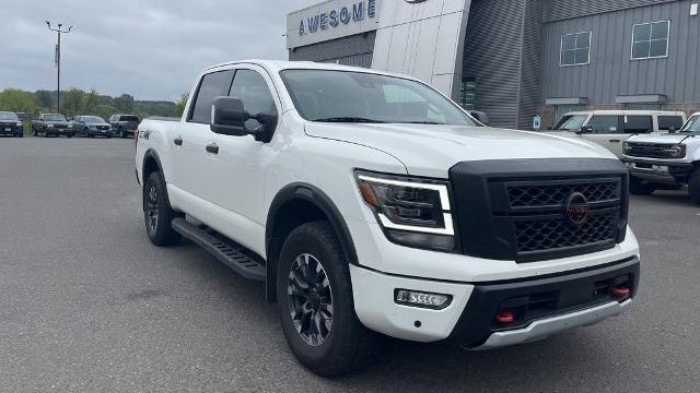 2024 Nissan Titan Platinum Reserve