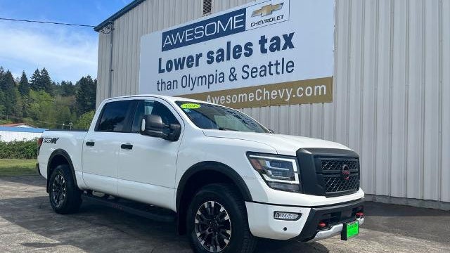 2024 Nissan Titan Platinum Reserve